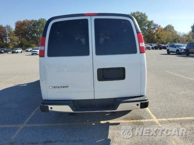 2025 Chevrolet Express 3500 Passenger Van LT 1LT 155.1" WB - zdjęcie 5 z 26 - miniatura