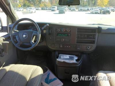 2025 Chevrolet Express 3500 Passenger Van LT 1LT 155.1" WB - zdjęcie 10 z 26 - miniatura