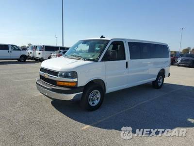 2025 Chevrolet Express 3500 Passenger Van LT 1LT 155.1" WB