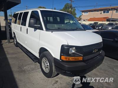 2016 Chevrolet Express 2500 Passenger Van LS 1LS 135.0" WB - zdjęcie 3 z 24 - miniatura