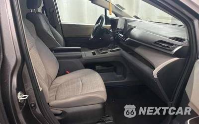2024 Toyota Sienna LE 8-Passenger 120.5" WB - zdjęcie 22 z 31 - miniatura