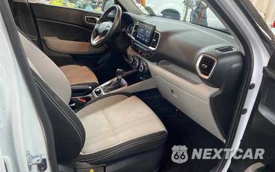 2025 Hyundai Venue SEL - zdjęcie 22 z 27 - miniatura