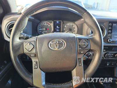 2022 Toyota Tacoma TRD Off-Road Crew Cab Medium Bed - zdjęcie 10 z 23 - miniatura