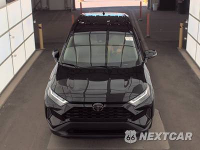 2024 Toyota RAV4 XLE - zdjęcie 2 z 43 - miniatura