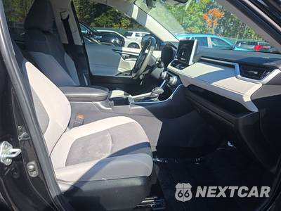 2024 Toyota RAV4 XLE - zdjęcie 8 z 43 - miniatura