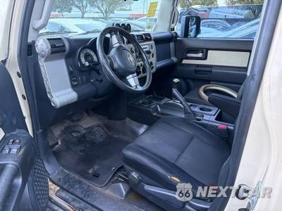 2008 Toyota FJ Cruiser w/Rear Doors - zdjęcie 13 z 41 - miniatura