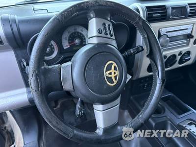2008 Toyota FJ Cruiser w/Rear Doors - zdjęcie 17 z 41 - miniatura