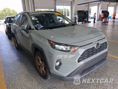 2020 Toyota RAV4 XLE - zdjęcie 2 z 25 - miniatura