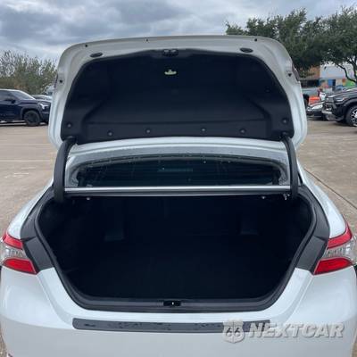 2019 Toyota Camry XSE - zdjęcie 16 z 24 - miniatura
