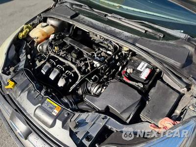 2012 Ford Focus SE Hatchback - zdjęcie 12 z 27 - miniatura