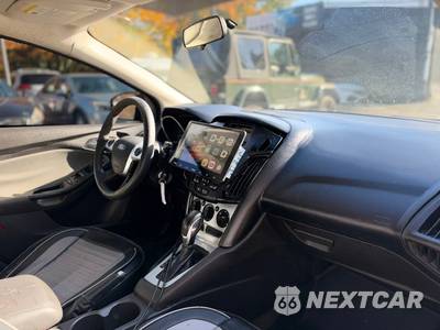 2012 Ford Focus SE Hatchback - zdjęcie 15 z 27 - miniatura