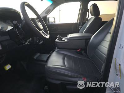 2016 Ram 2500 Tradesman Crew Cab Medium Bed - zdjęcie 7 z 21 - miniatura
