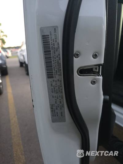 2016 Ram 2500 Tradesman Crew Cab Medium Bed - zdjęcie 14 z 21 - miniatura