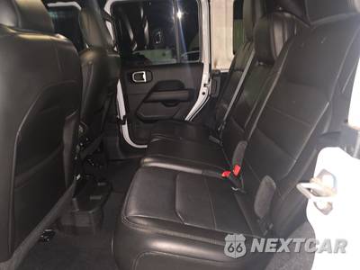 2023 Jeep Wrangler 4 Door Sahara Altitude - zdjęcie 13 z 22 - miniatura