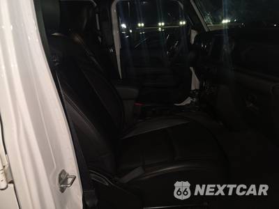 2023 Jeep Wrangler 4 Door Sahara Altitude - zdjęcie 8 z 22 - miniatura