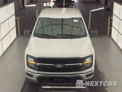 2025 Ford F-150 XLT Extended Cab Medium Bed w/Rear Doors - zdjęcie 2 z 20 - miniatura