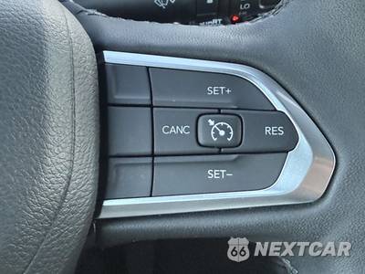 2025 Jeep Compass Latitude - zdjęcie 33 z 35 - miniatura