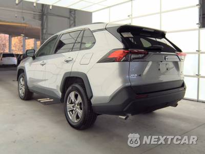 2023 Toyota RAV4 Hybrid LE - zdjęcie 6 z 29 - miniatura