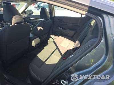 2023 Nissan Altima SV - zdjęcie 13 z 26 - miniatura
