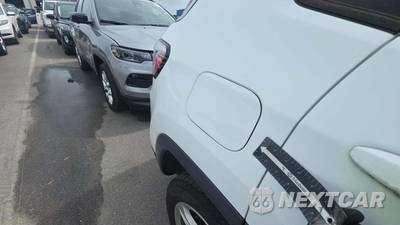 2023 Jeep Compass Latitude - zdjęcie 26 z 26 - miniatura