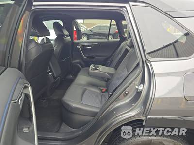 2023 Toyota RAV4 Hybrid XSE - zdjęcie 13 z 21 - miniatura