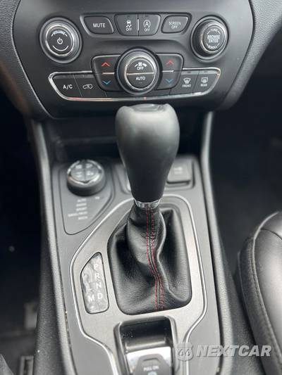 2019 Jeep Cherokee Trailhawk - zdjęcie 9 z 23 - miniatura