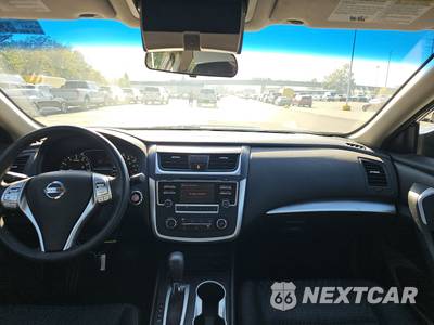 2016 Nissan Altima 2.5 S - zdjęcie 11 z 41 - miniatura