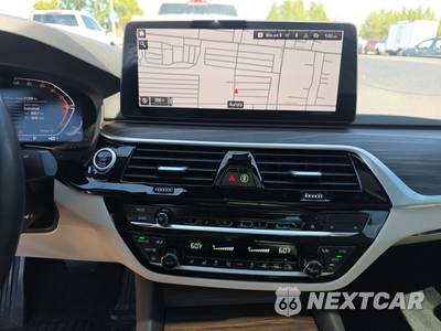 2021 BMW 5 Series Sedan 540i xDrive - zdjęcie 11 z 33 - miniatura