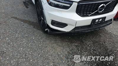 2022 Volvo XC40 T5 R-Design - zdjęcie 34 z 34 - miniatura