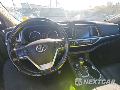 2017 Toyota Highlander Limited - zdjęcie 11 z 31 - miniatura