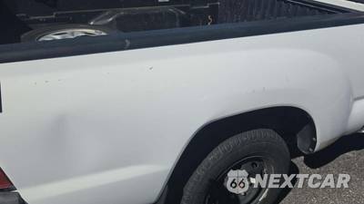 2015 Toyota Tacoma Extended Cab Medium Bed w/Rear Doors - zdjęcie 22 z 49 - miniatura