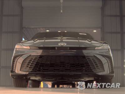 2026 Toyota Camry SE - zdjęcie 3 z 26 - miniatura
