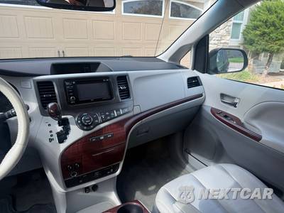 2013 Toyota Sienna XLE 7-Passenger 119.3" WB - zdjęcie 20 z 40 - miniatura