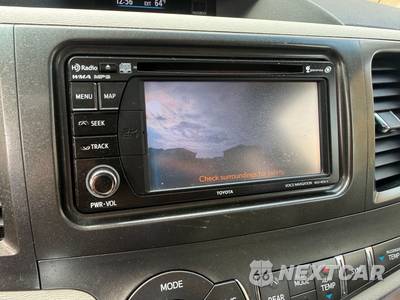 2013 Toyota Sienna XLE 7-Passenger 119.3" WB - zdjęcie 35 z 40 - miniatura