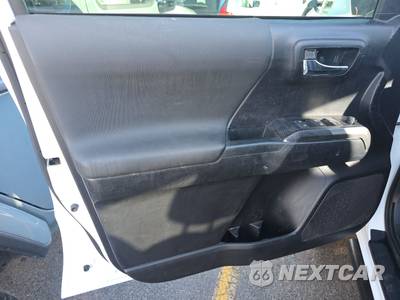 2020 Toyota Tacoma TRD Sport Crew Cab Medium Bed - zdjęcie 9 z 42 - miniatura