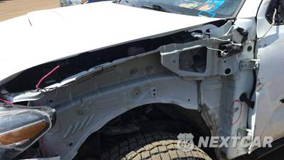 2020 Toyota Tacoma TRD Sport Crew Cab Medium Bed - zdjęcie 24 z 42 - miniatura