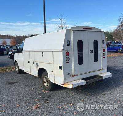 2017 Chevrolet Express 3500 Cutaway 1WT - zdjęcie 5 z 14 - miniatura