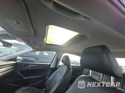 2020 Volkswagen Passat 2.0T R-Line - zdjęcie 18 z 43 - miniatura