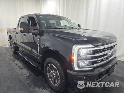 2025 Ford Super Duty F-250 King Ranch Crew Cab Medium Bed - zdjęcie 3 z 23 - miniatura