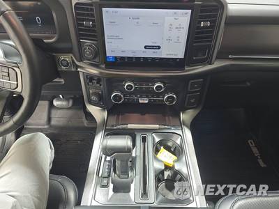 2025 Ford F-150 Platinum Crew Cab Medium Bed - zdjęcie 11 z 22 - miniatura