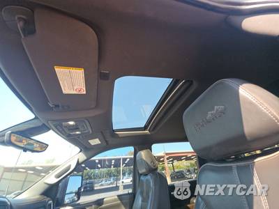 2023 Chevrolet Silverado 2500HD High Country Crew Cab Medium Bed 3LZ - zdjęcie 19 z 25 - miniatura