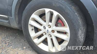2014 Ford Explorer XLT - zdjęcie 31 z 48 - miniatura