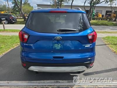 2019 Ford Escape Titanium - zdjęcie 5 z 21 - miniatura