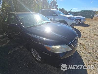 2011 Toyota Camry LE - zdjęcie 3 z 19 - miniatura