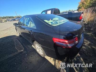 2011 Toyota Camry LE - zdjęcie 6 z 19 - miniatura