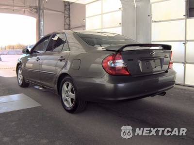 2003 Toyota Camry LE - zdjęcie 8 z 47 - miniatura