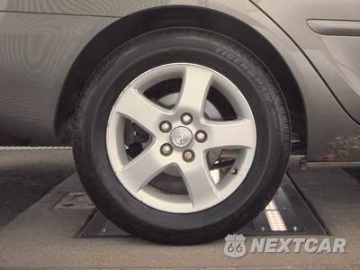 2003 Toyota Camry LE - zdjęcie 11 z 47 - miniatura