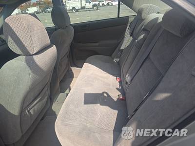 2004 Toyota Camry - zdjęcie 17 z 35 - miniatura