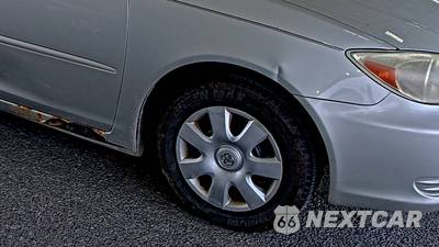 2004 Toyota Camry - zdjęcie 8 z 35 - miniatura